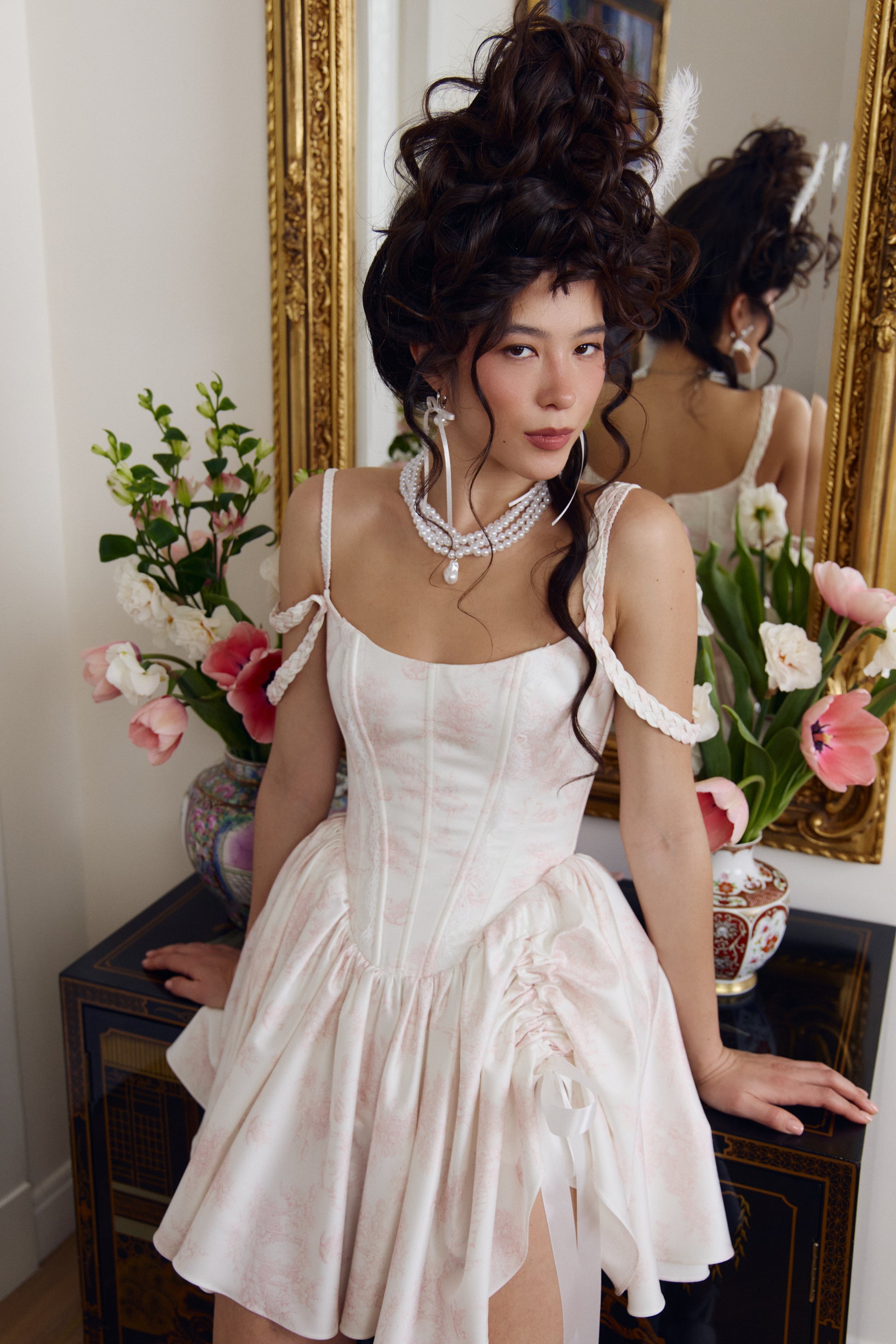Elegant ivory corset mini dress with removable bow